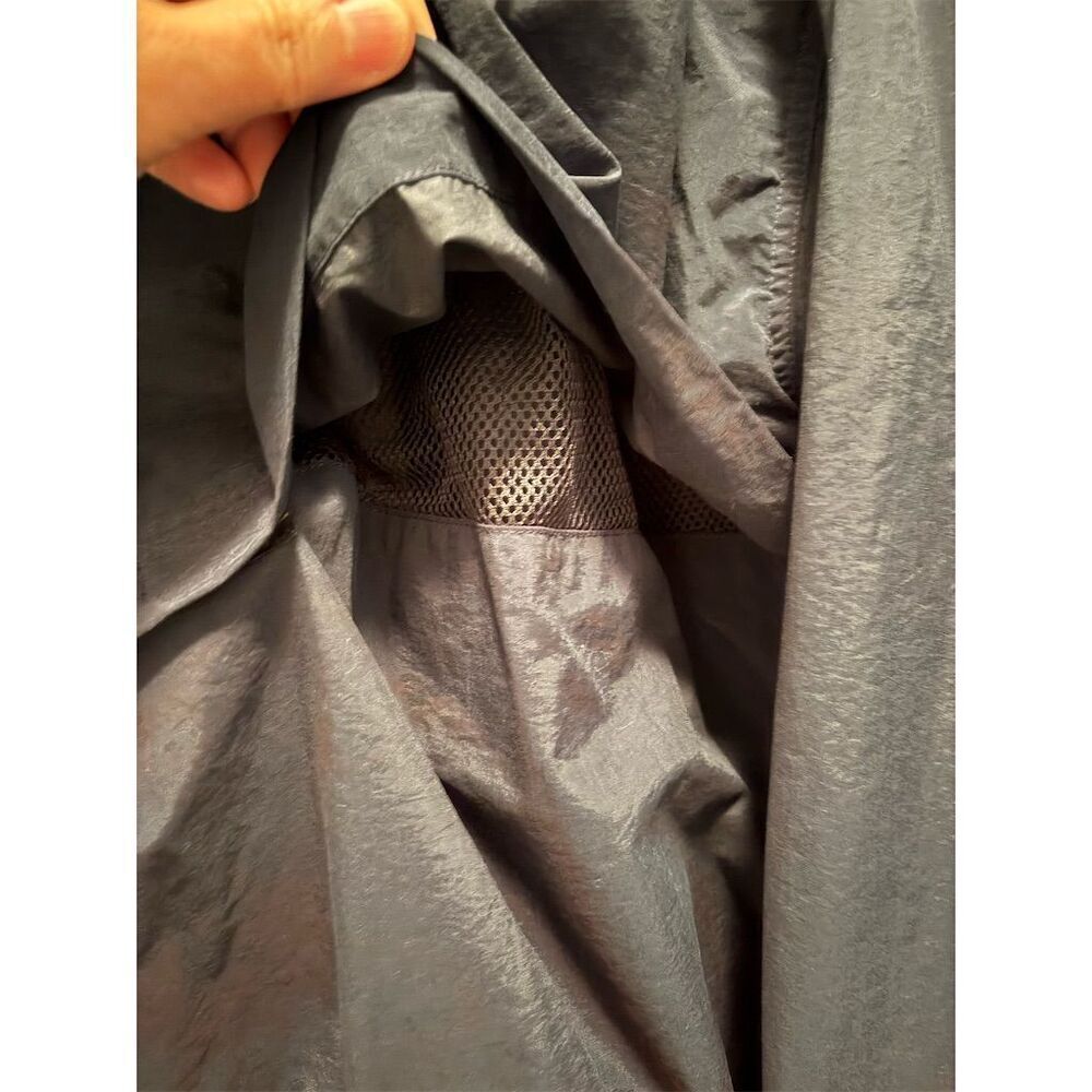 Greg Norman Men's Navy Windbreaker Jacket Size L Lightweight Hooded - Picture 6 of 8